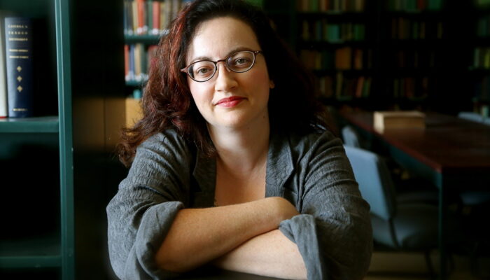 Helen Morales headshot